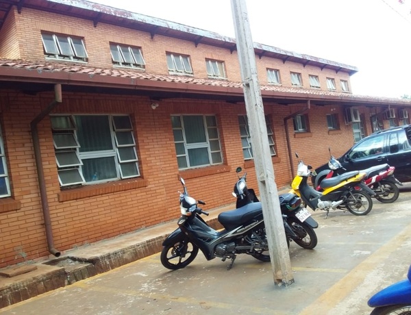 Familiares denuncian negligencia en cirugía a un menor de 14 años en el Hospital Regional - Radio Imperio