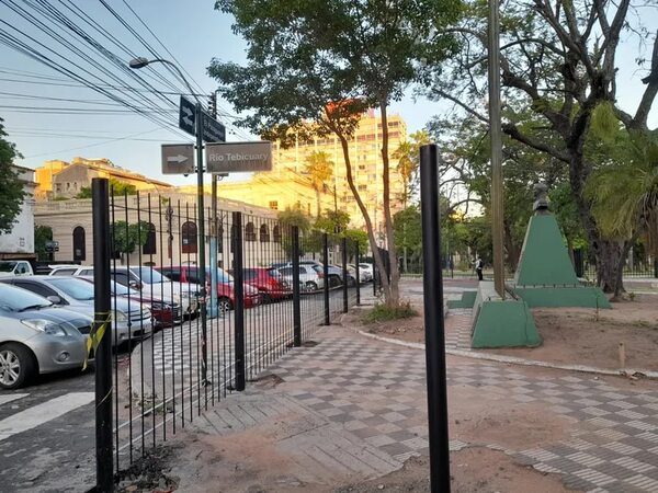 Secretaría de Cultura explica por qué unificará plazas frente al Congreso  - Nacionales - ABC Color
