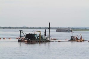 MOPC confirma que continúan las tareas de dragado en zona crítica del Río Paraguay