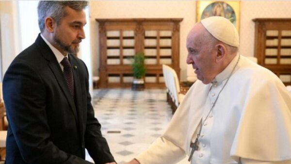 Los temas que abordaron Mario Abdo Benítez y el papa Francisco