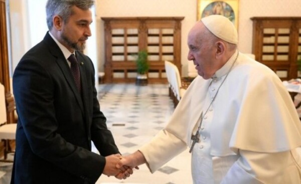 Abdo Benítez y el Papa dialogaron sobre la lucha contra la pobreza