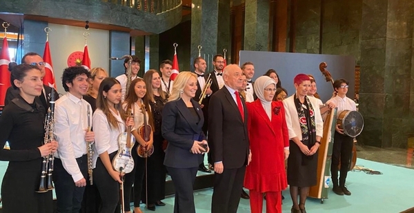 Diario HOY | Orquesta de Reciclados de Cateura en el Palacio presidencial de Ankara