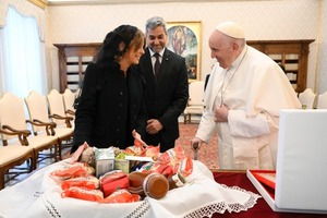 Encuentro entre Abdo y el Papa Francisco: ¿De qué hablaron y cómo fue el intercambio de regalos? - Megacadena — Últimas Noticias de Paraguay