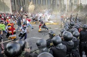 Aumentan los muertos, las protestas arden y Boluarte dice que su Gobierno está firme en Perú - San Lorenzo Hoy