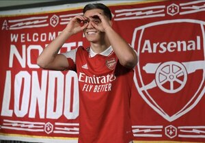 Leandro Trossard deja el Brighton y ficha por el Arsenal, líder de la Premier League