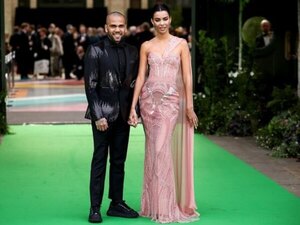 Detención a Dani Alves: Joana Sanz, la pareja del jugador lo respalda