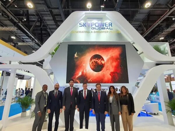 Empresa árabe estaría interesada en invertir en parques solares, dice MIC - Economía - ABC Color