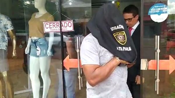Detenido por divulgar videos de su ex pareja en grupo de WhatsApp