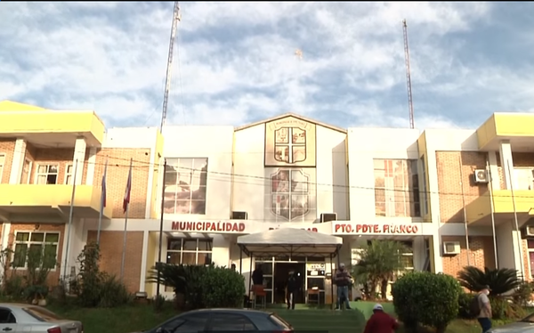 Municipalidad de Franco no emite factura por pago de revalidación de registros