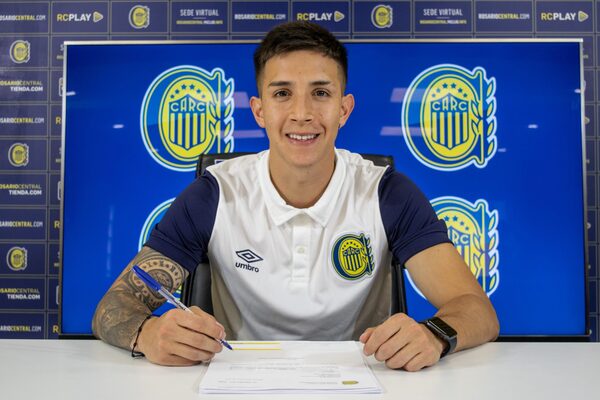 Rosario Central presentó oficialmente a Alán Rodríguez