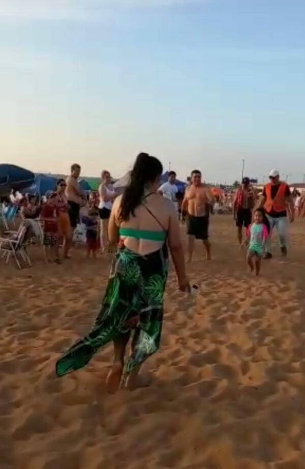 Desaparición de peque en la playa, pero con final feliz