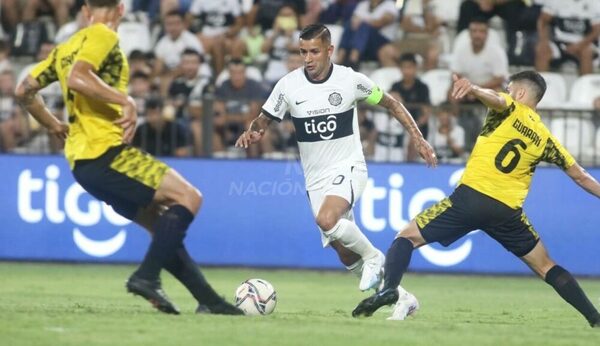 Olimpia y Guaraní entraron en calor y midieron fuerzas en un amistoso, pero no pasaron del empate