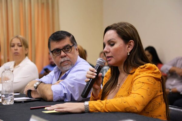 ¡QUEMAR CUBIERTAS!: EL INSÓLITO PLAN DE UNA MINISTRA PARA COMBATIR A LOS MOSQUITOS - Itapúa Noticias