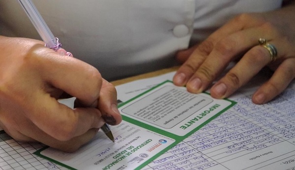Diario HOY | Fiebre amarilla: aplican vacunas y transcriben certificados