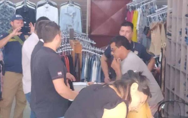 Mujer fue despedida de su trabajo luego de que su expareja difundiera sus videos íntimos en WhatsApp – Prensa 5