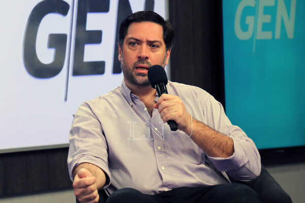 Piden a Efraín renunciar a la presidencia del PLRA - ADN Digital