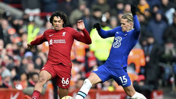 Liverpool y Chelsea se diluyen entre nervios