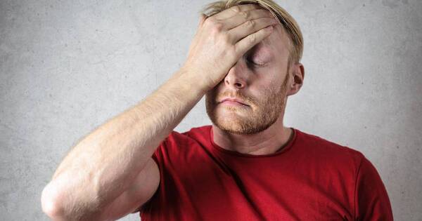La Nación / Calor, dolor de cabeza y mal humor: neuróloga dice qué hacer al respecto