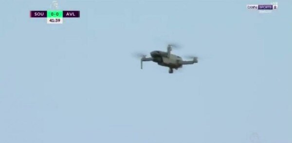 Dron paraliza partido en la Premier League
