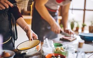 Cocinar y hornear en la ola de calor: consejos prácticos - Gastronomía - ABC Color