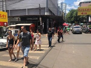 Auspiciosa afluencia de clientes y ventas en comercio de CDE - ABC en el Este - ABC Color