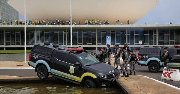 La Nación / Lula echa al comandante del Ejército por los ataques