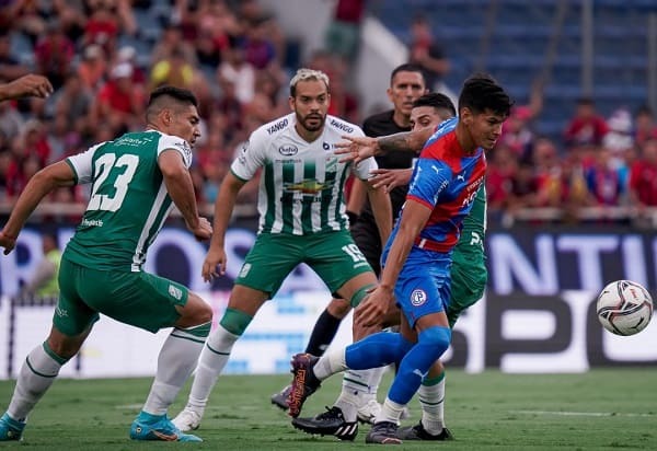 Cerro remonta y gana en la Noche Azulgrana