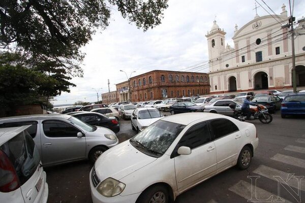 Dueños frentistas no pagarán por estacionar frente a sus casas