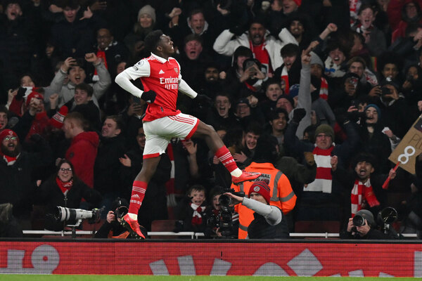Nketiah, el héroe del Arsenal que le ganó en un partidazo al Manchester United