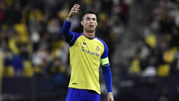 Cristiano Ronaldo debuta como capitán y con victoria