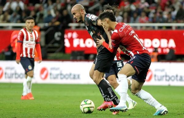 Carlos González anota en victoria del Toluca ante las Chivas - Fútbol Internacional - ABC Color