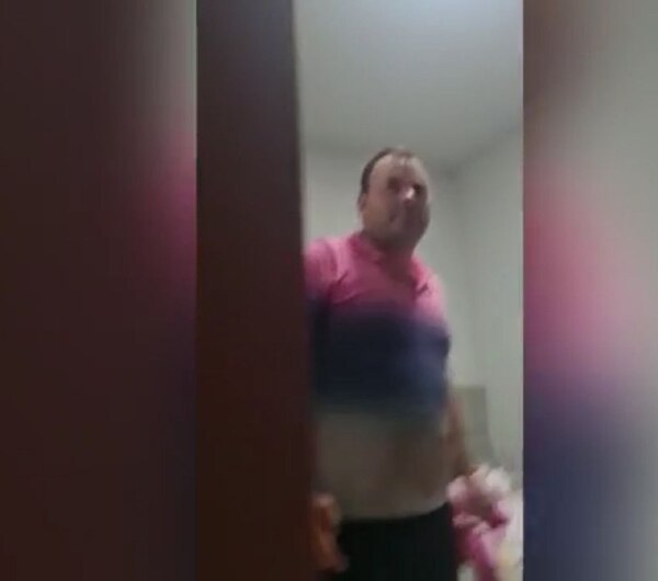 Hombre fue detenido luego de agredir a su familia y a los policías - trece