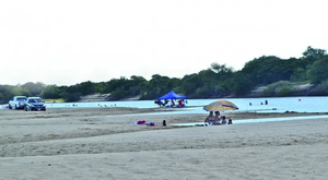 Pareja muere ahogada en playa de Villa Florida