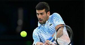 Djokovic da una lección ante De Miñaur para avanzar a cuartos de Australia