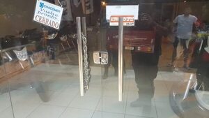 Mallorquín: delincuentes huyen al activarse la alarma en intento de hurto - ABC en el Este - ABC Color