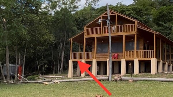 Escrachan a joven que entra a casa ajena a sacarse fotos