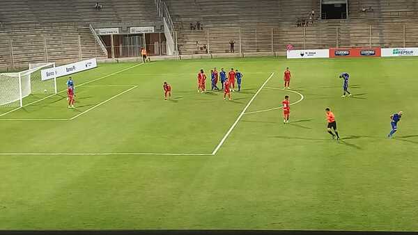 Buen marco de público en primer partido amistoso de la Selección Encarnacena