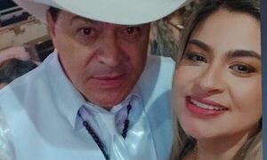 ¿Lalo y la Rubia de la cerveza, flechados?