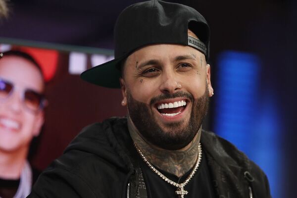 Nicky Jam inicia el 2023 con su nuevo single “Toy A Mil”