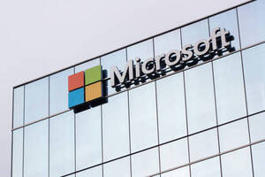 Microsoft anuncia inversión "de miles de millones" de dólares en OpenAI - Revista PLUS