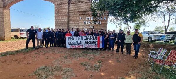 Agentes penitenciarios de Misiones exigen renovación de contratos - Nacionales - ABC Color