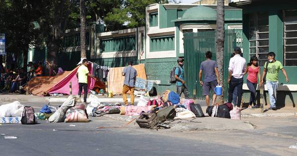 La Nación / Nativos piden para sus comunidades víveres y caminos de todo tiempo