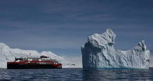 La Nación / Antártida: un iceberg gigante se desprende