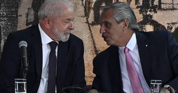 La Nación / “Brasil está otra vez de brazos abiertos”