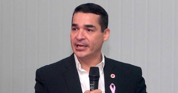 La Nación / Ataques a candidatura de Acevedo