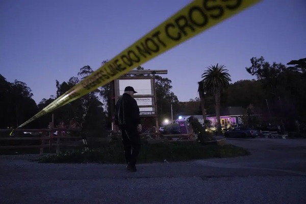 Reportan 7 fallecidos en dos tiroteos en California | 1000 Noticias