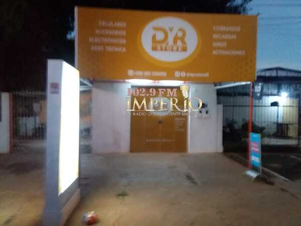 Roban más de 30 celulares y G. 2 millones de un local comercial en el barrio Guaraní - Radio Imperio