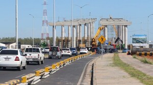 Diario HOY | Vecinos cierran un acceso a Costanera por inconvenientes en la obra