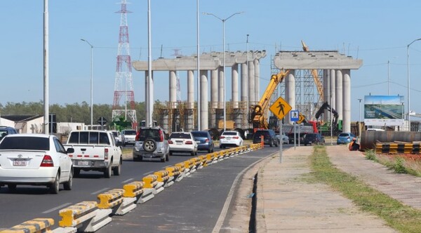 Diario HOY | Vecinos cierran un acceso a Costanera por inconvenientes en la obra