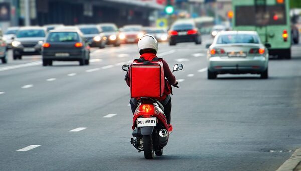 Deliverys dicen que no podrán pagar el estacionamiento tarifado | 1000 Noticias